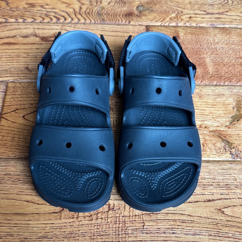 Kids Crocs Black Sandal- brand new J4